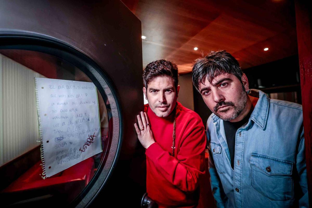 Estopa en su estudio.