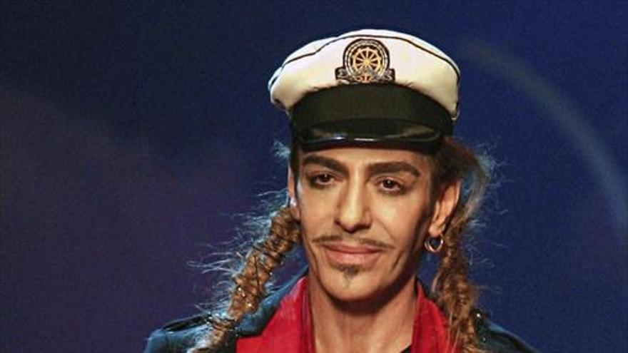 El diseñasor John Galliano abandona las pieles