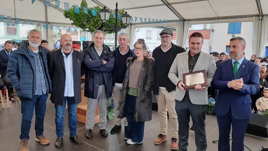 Cabranes celebra el Festival del Arroz con Leche con lleno de público, pregón de Maxi Rodríguez y distinción a los impulsores de la candidatura de la cultura sidrera a patrimonio de la Unesco