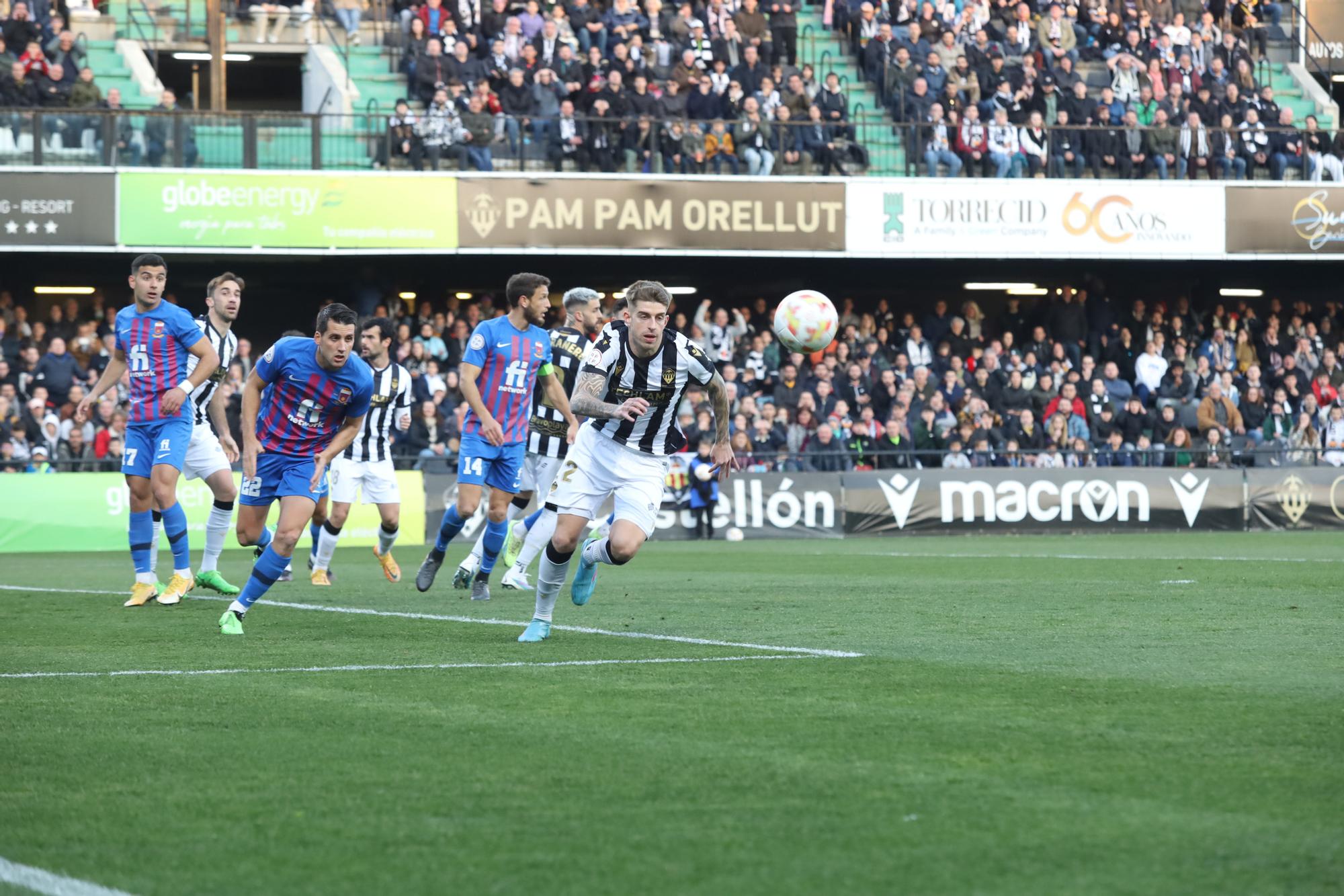 Galería | Así ha recibido la afición al Castellón antes de medirse al Eldense