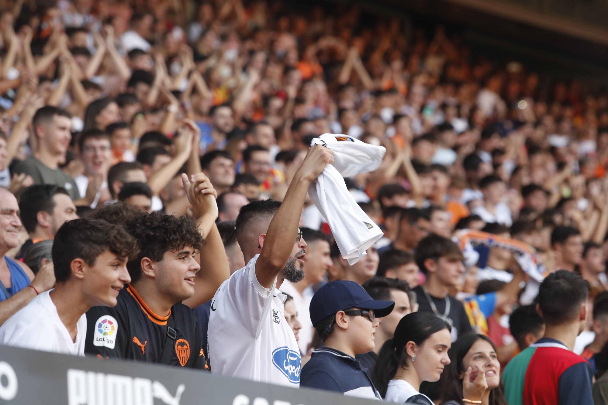 Búscate en la presentación de los fichajes del Valencia CF