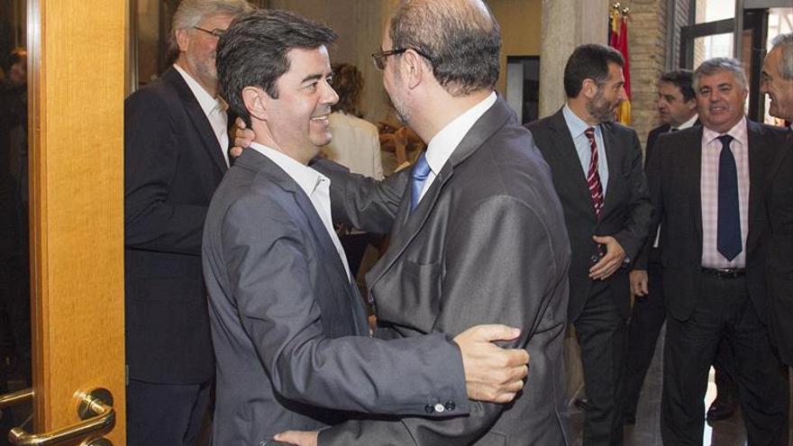 Luis Felipe reclamará hoy en las Cortes una financiación «estable»
