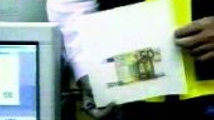 La policía desarticula a un grupo que falsificaba billetes de euros
