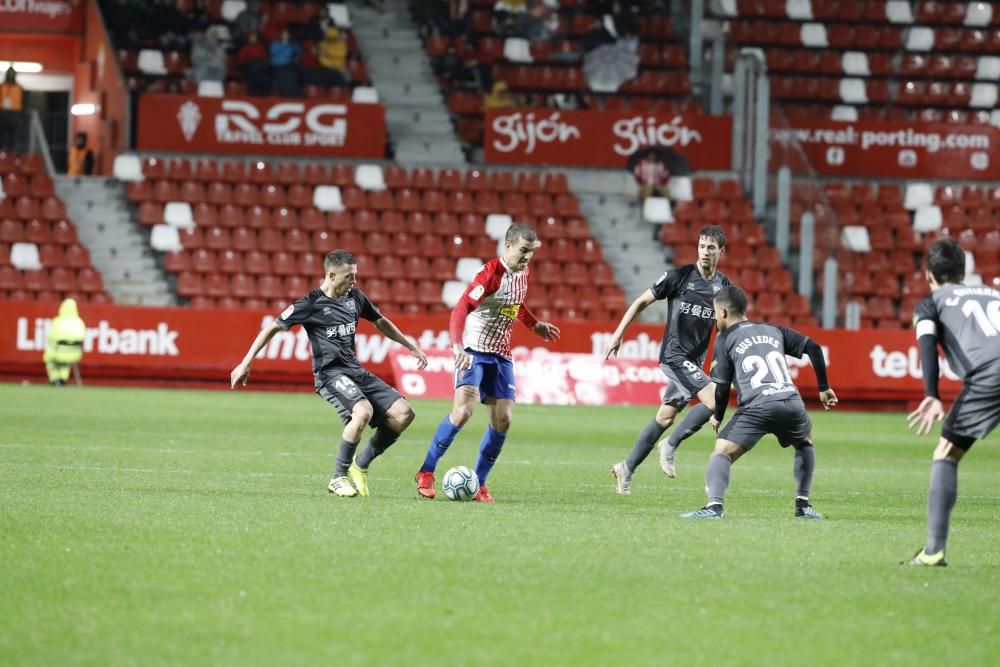 El partido entre el Sporting y el Numancia, en imágenes