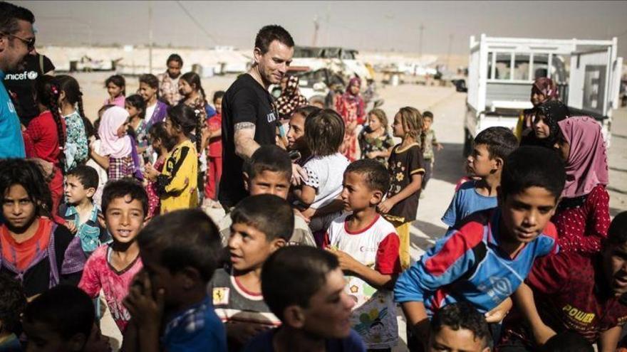 Ewan McGregor visita en Irak un campo de refugiados