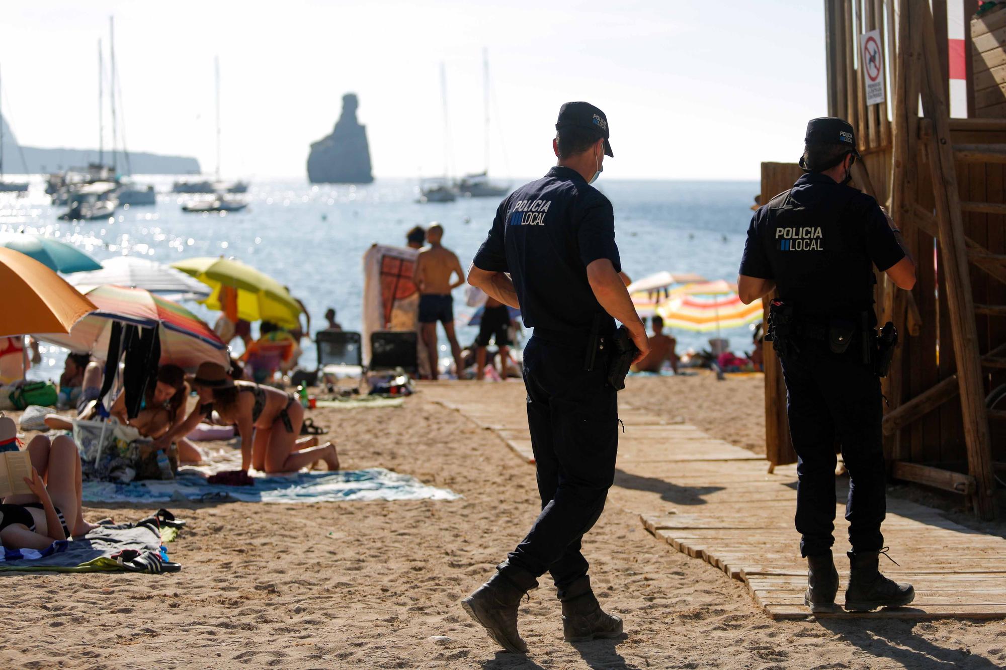 Un domingo sin vehículos y sin el sonido de los tambores en Benirràs