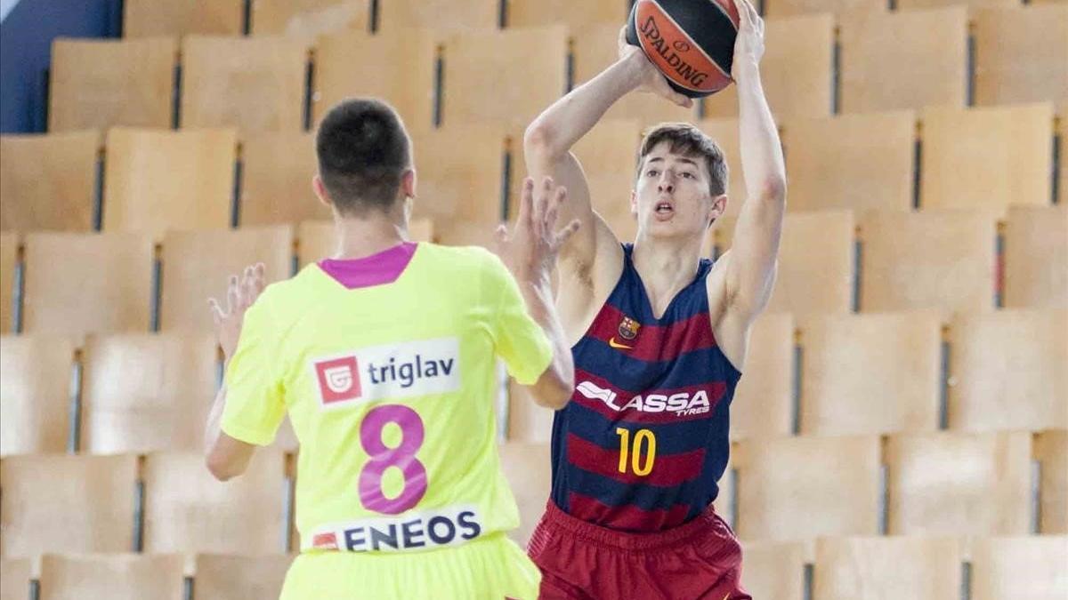 Aleix Font, con la camiseta azulgrana, en una imagen de archivo