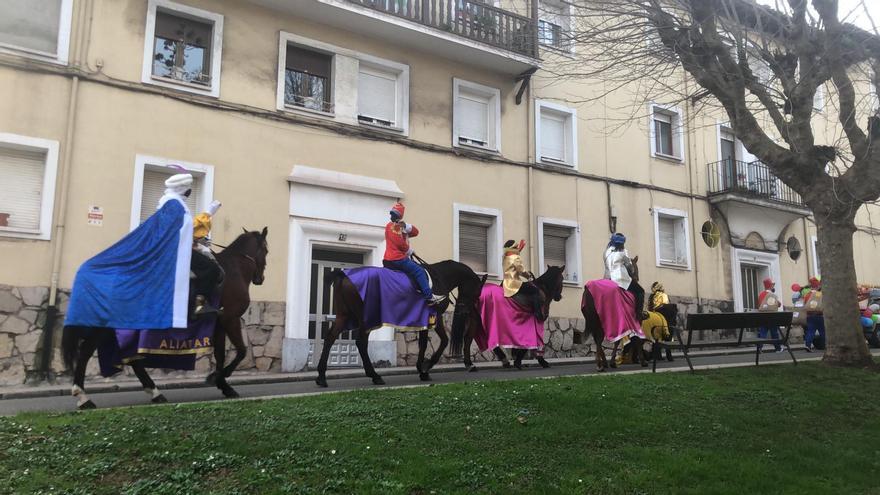 Cabalgatina en el barrio de Pescadores