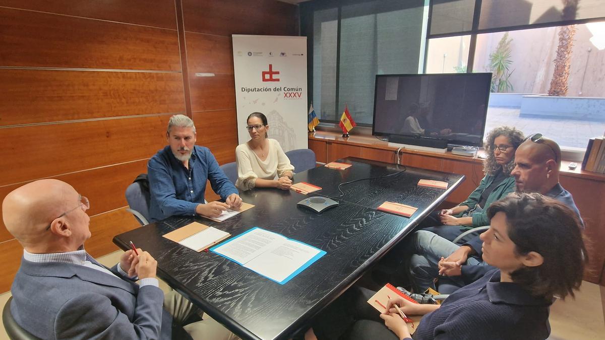 Rafael Yanes se reune con el Sector Cultural de Canarias.