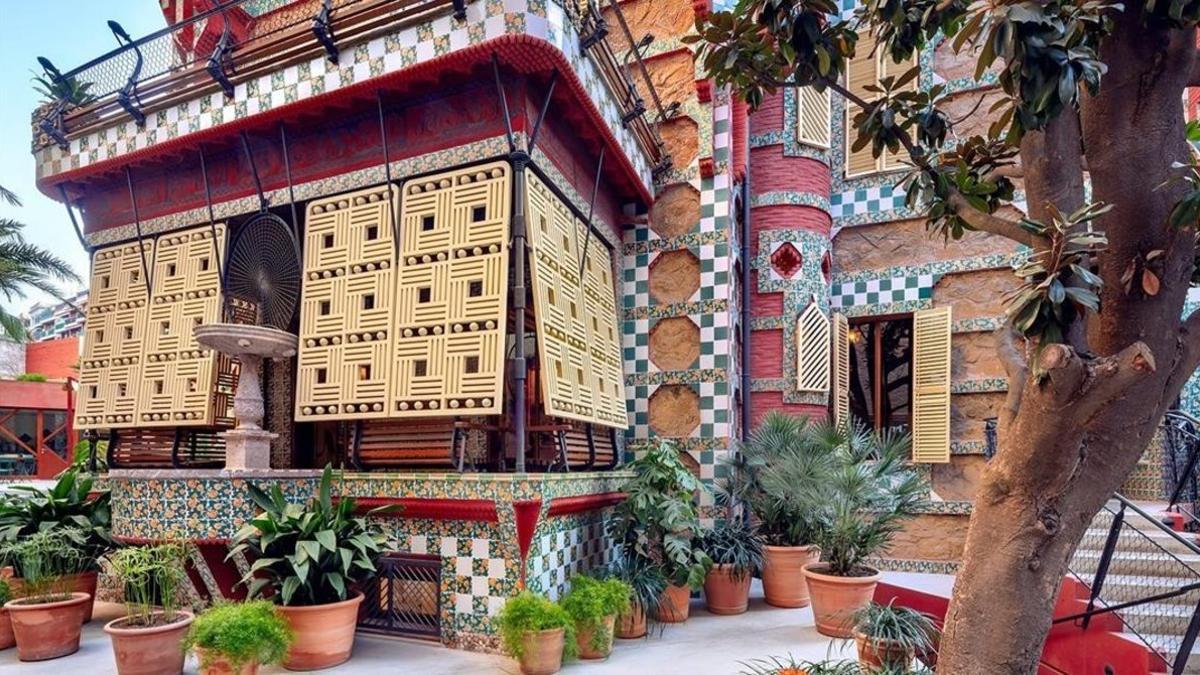 Vista de la fachada de Casa Vicens.