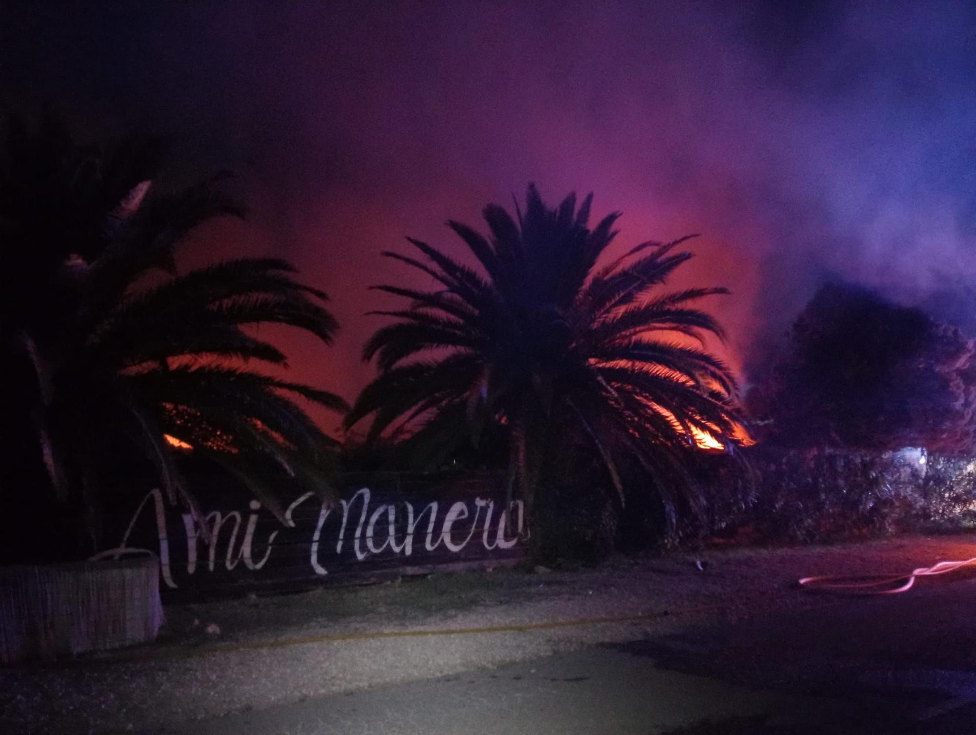 Galería: Incendio en un restaurante en Formentera
