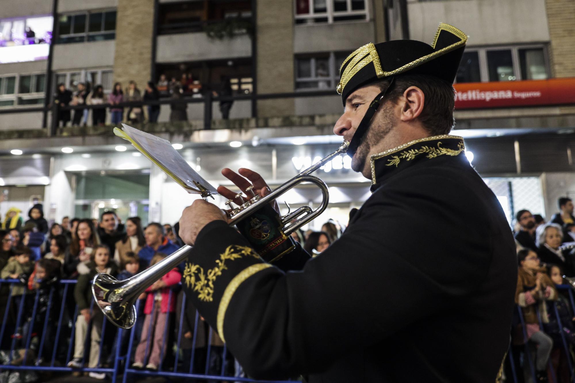 En imágenes: Así fue la multitudinaria cabalgata de Oviedo