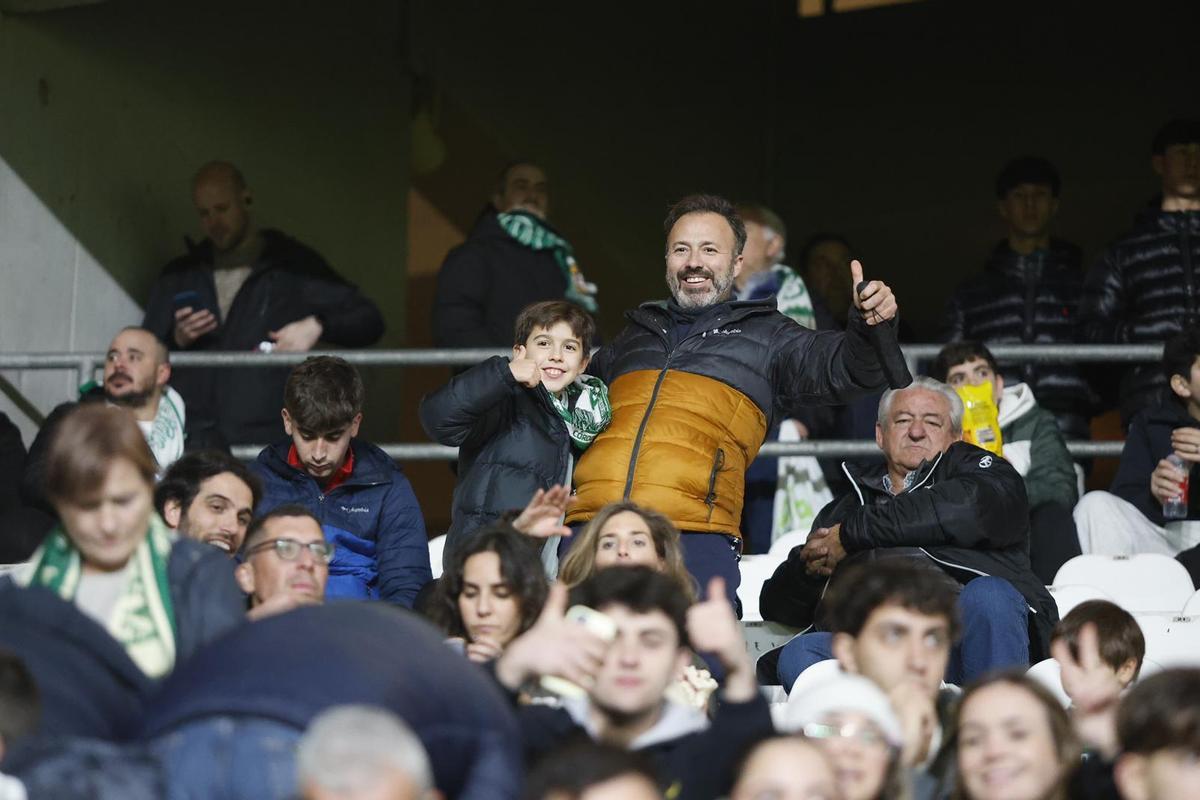 Córdoba CF-Burgos | Las imágenes de la afición en El Arcángel