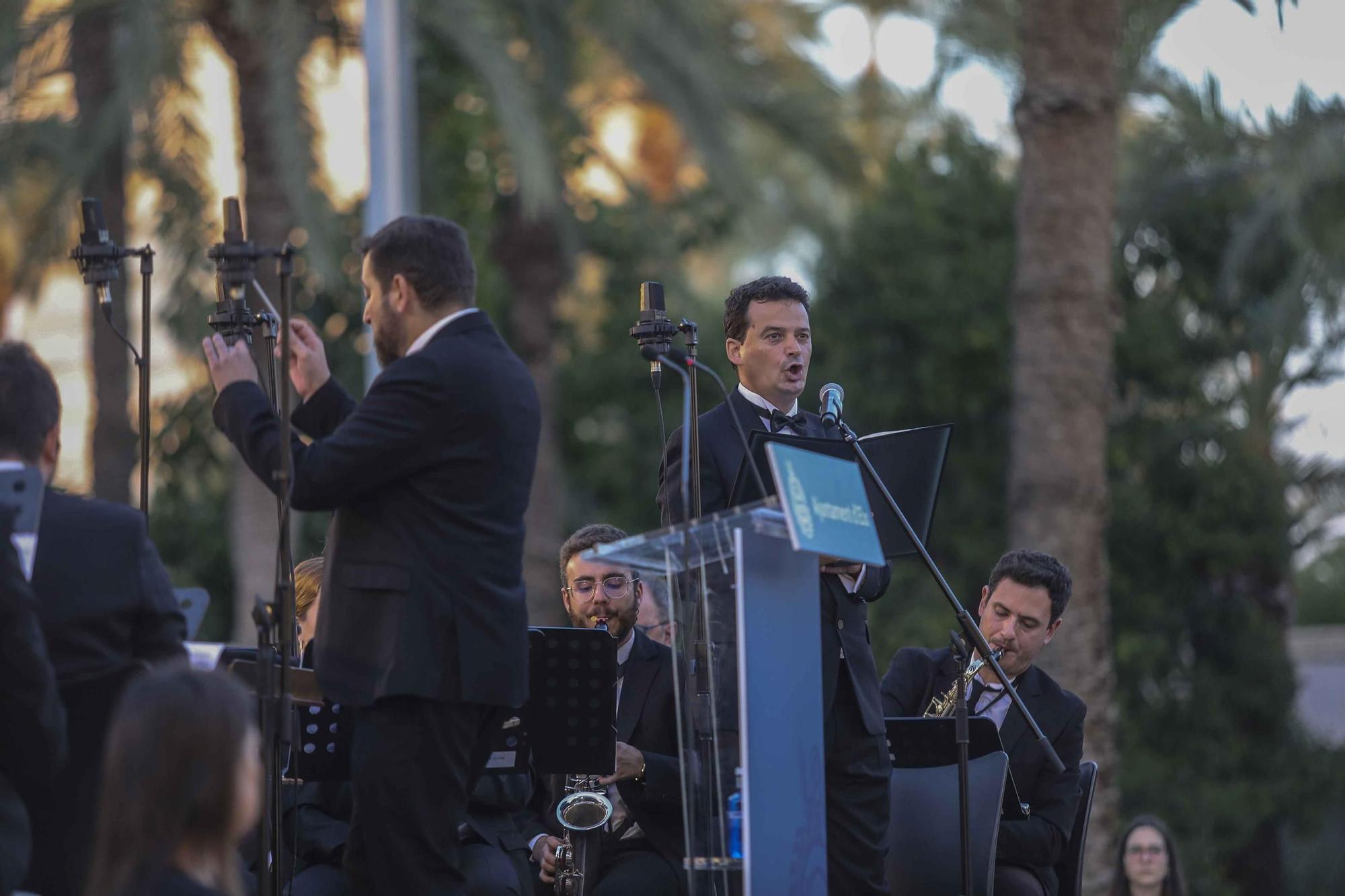 Elche conmemora el dia de la fiesta nacional