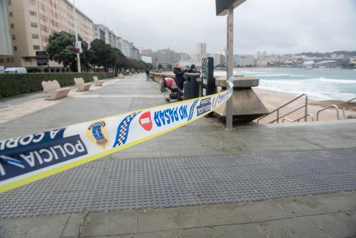 Playa precintada por el temporal, este martes
