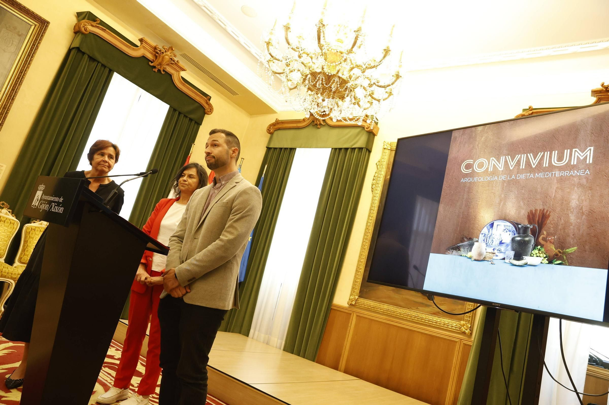 Fotografías, objetos antiguos y cuadros... así será la nueva exposición del Palacio de Revillagigedo en Gijón sobre la dieta mediterránea (en imágenes)