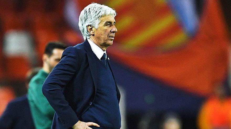 Gian Piero Gasperini, en el partido entre el Valencia y el Atalanta, en el que ahora afirma que se sintió los síntomas de la Covid-19.