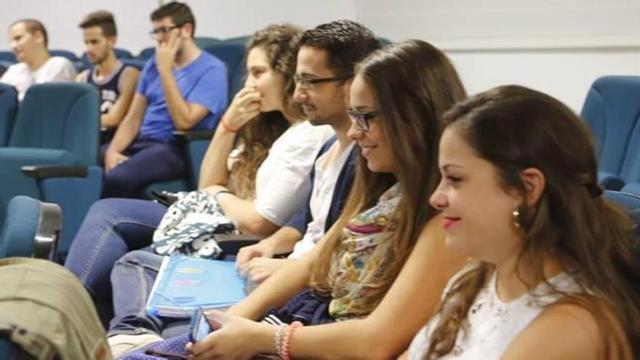 Los jóvenes de la Fiesta quieren aprender a hacer hogueras