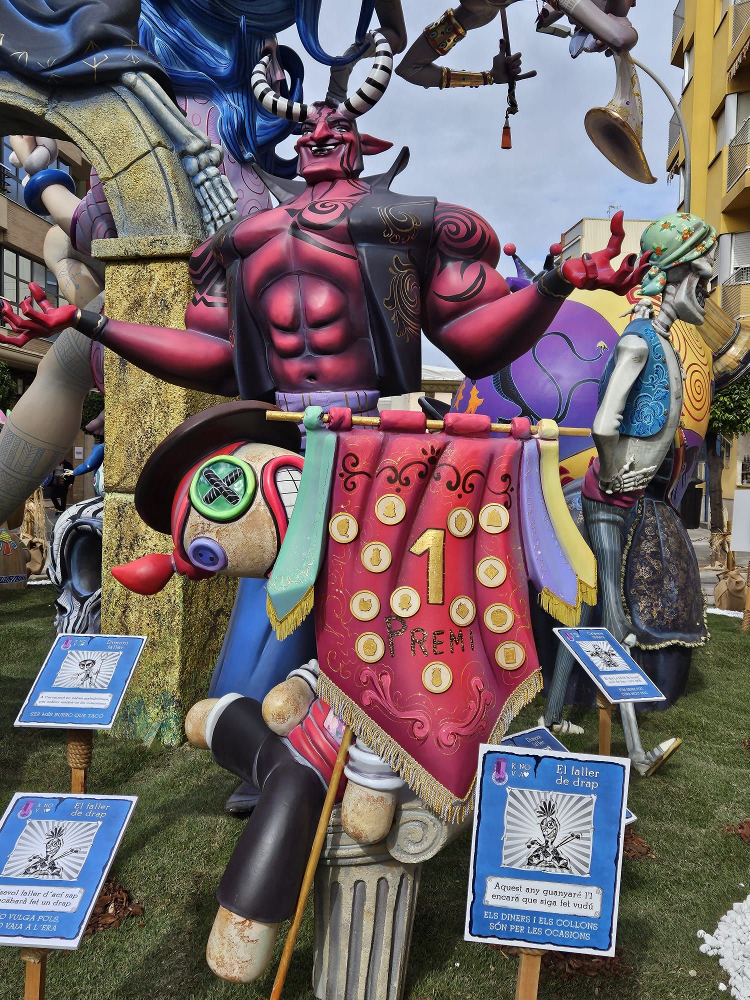 Así es "Voodoo", la mejor falla de Carcaixent