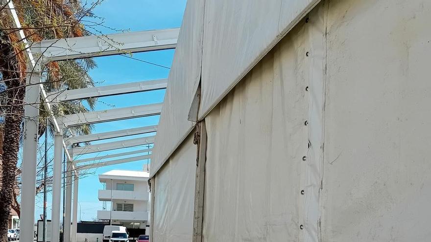 El Ayuntamiento de la Pobla de Farnals estudiará ampliar el montaje de carpas falleras para el próximo año