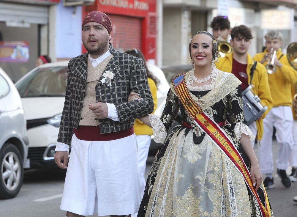 Visita de cortesía a las fallas del Port de Sagunt