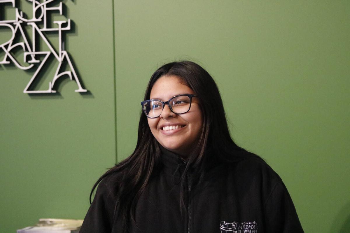 Reportaje de un mes de Las Edades del Hombre con trabajadores y piezas