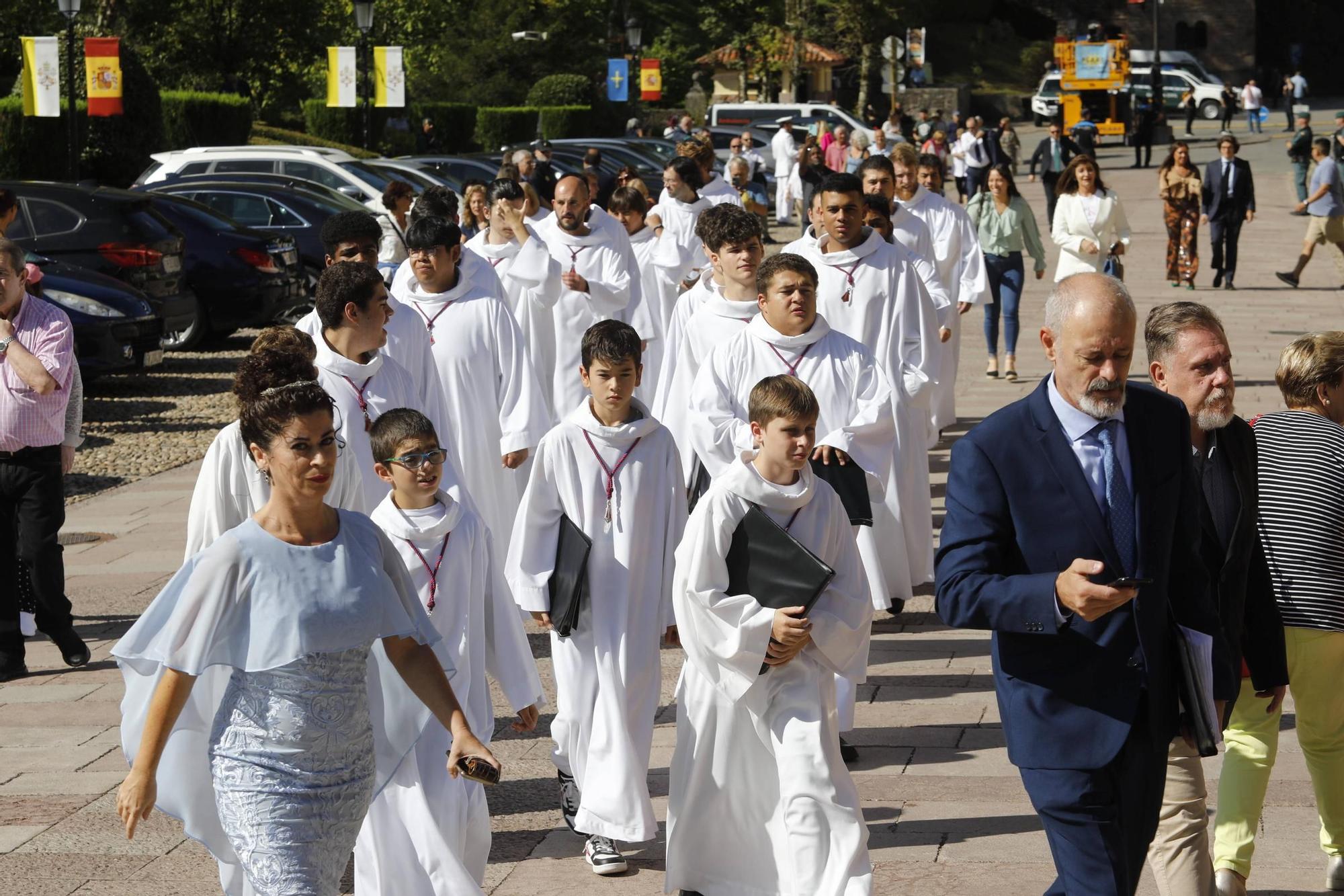 EN IMÁGENES: Celebración religiosa del Día de Asturias en Covadonga