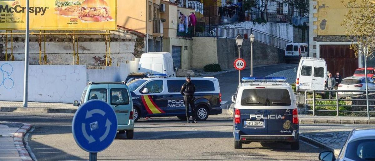 Control de la Policía Nacional en Plasencia.