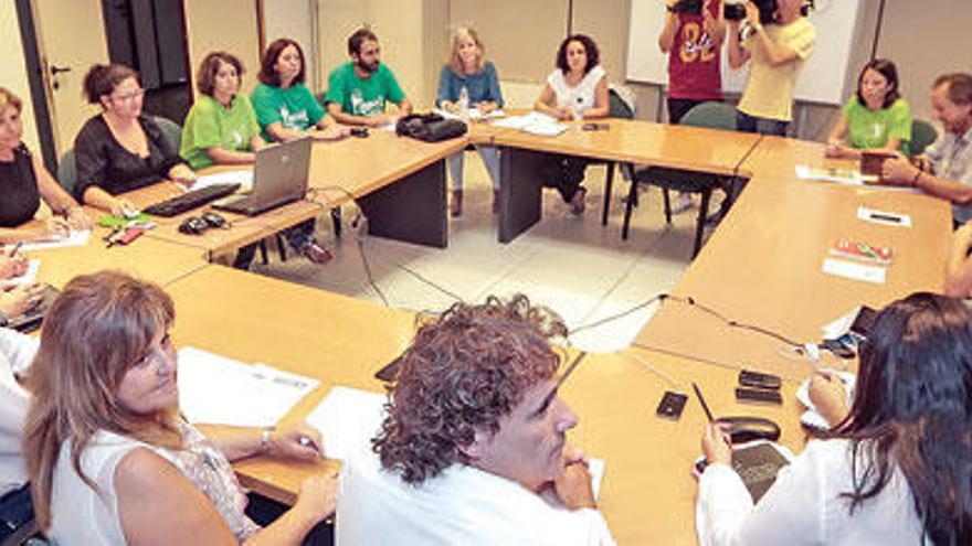 Imagen de la mesa sectorial celebrada ayer en Educación.