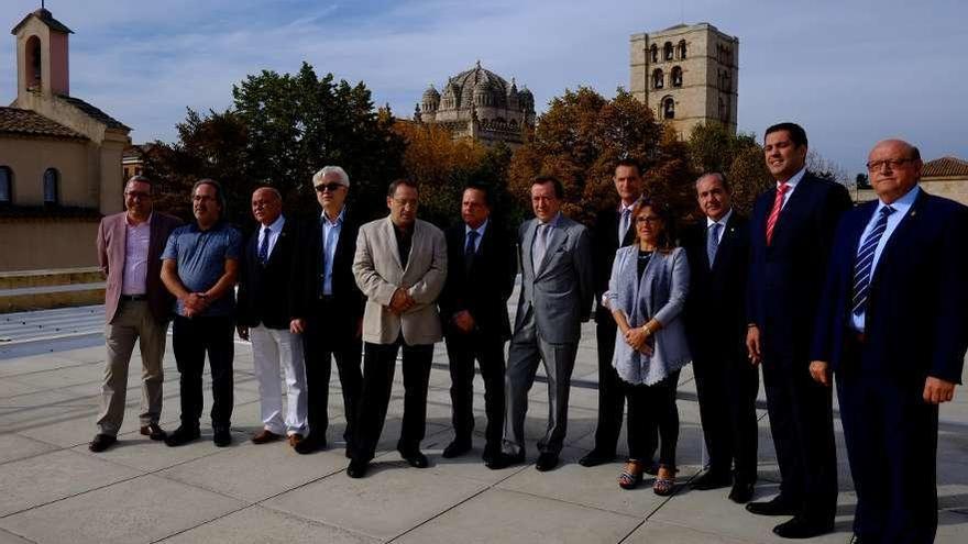 Promotores de Zamora 10 y representantes institucionales.