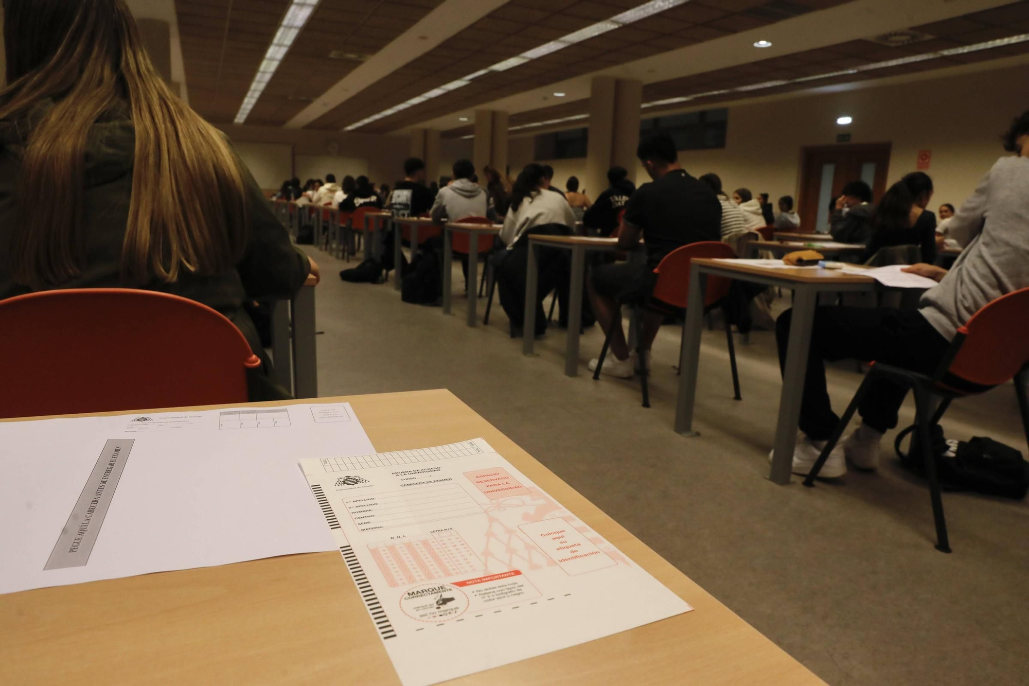 EN IMÁGENES: Así se vivió la primera jornada de la PAU en Asturias