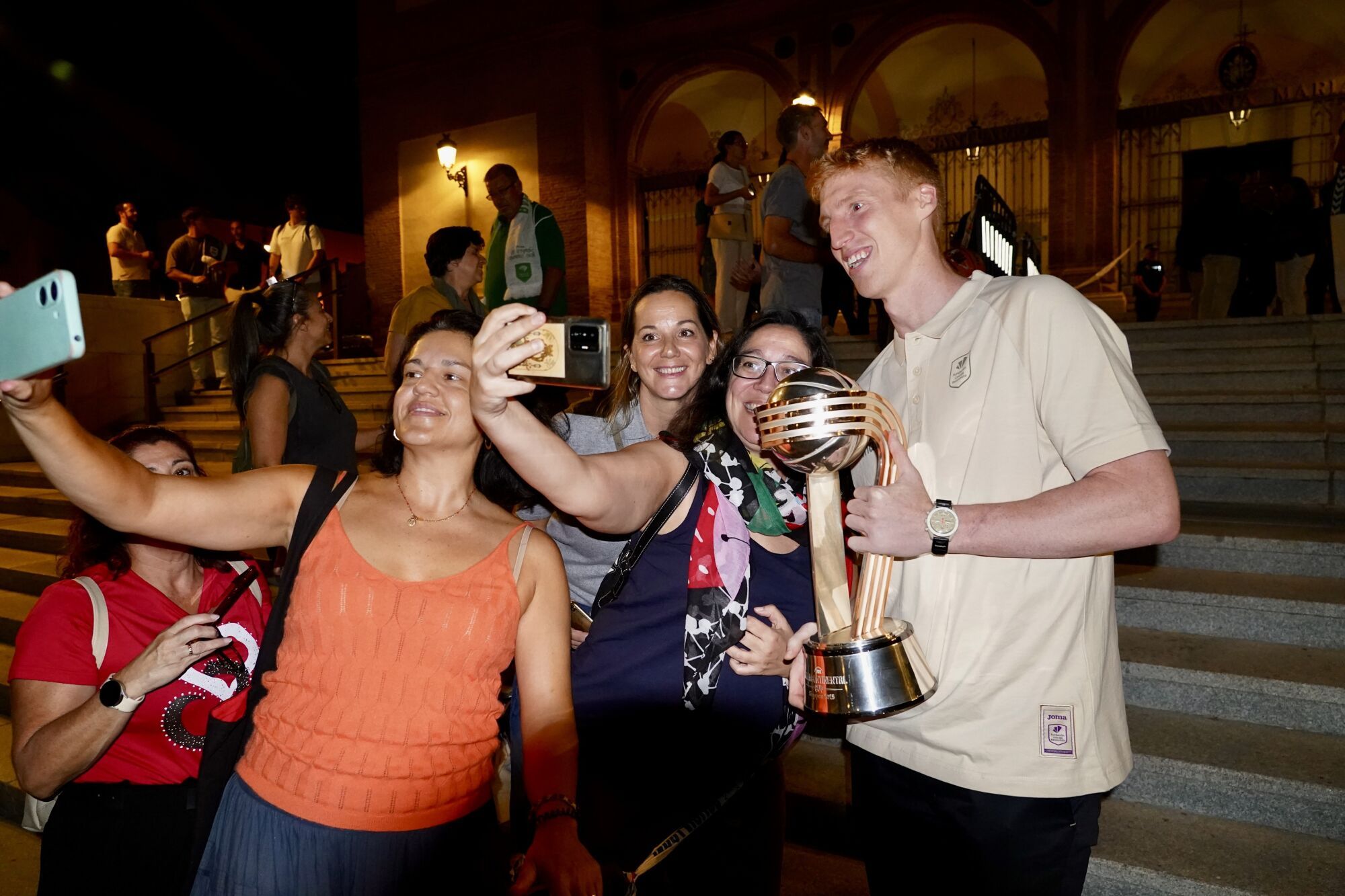 El Unicaja visita el Santuario de Nuestra Señora de la Victoria
