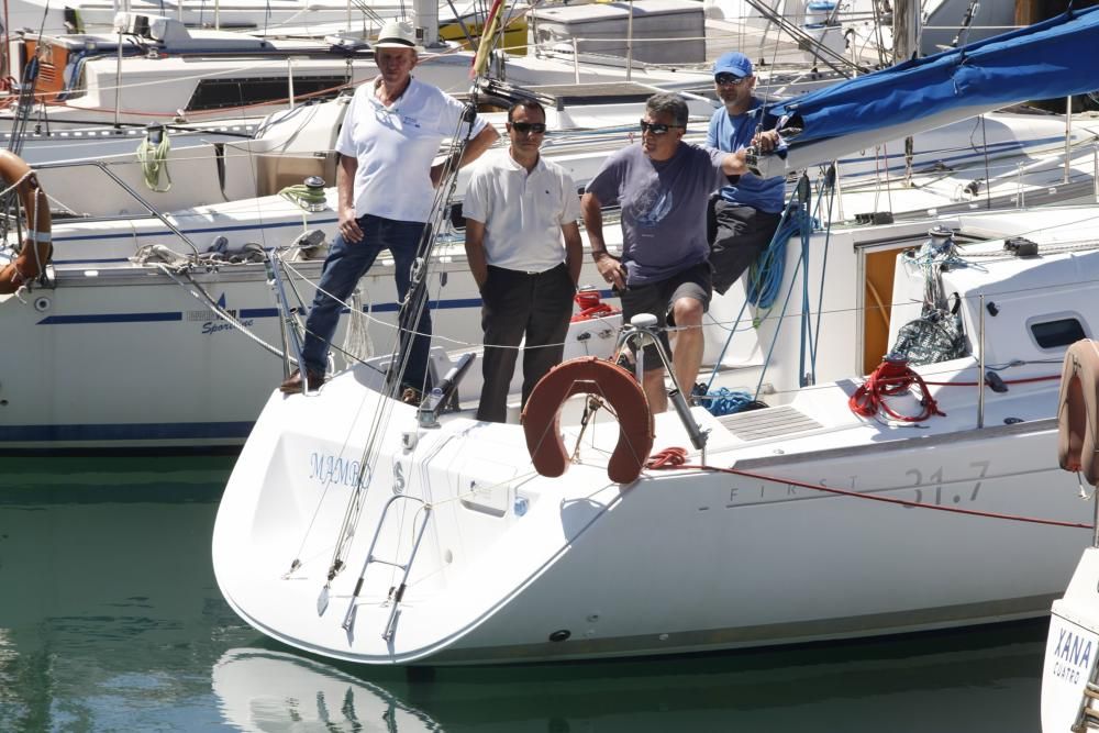 Tripulación del velero 'Mambo', que participará en la regata 'El Gaitero'