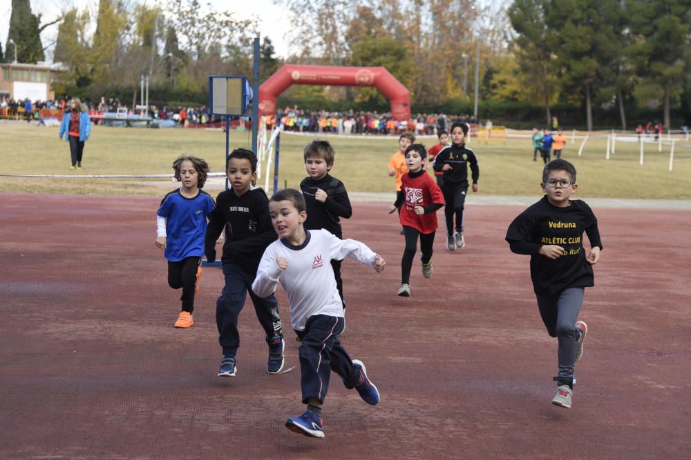 Uns 800 escolars donen relleu un any més al Cros de Manresa al Congost