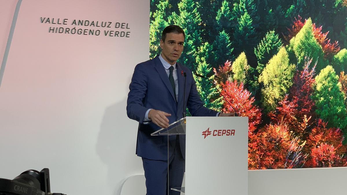 El presidente del Gobierno, Pedro Sánchez, en la presentación del Valle Andaluz del Hidrógeno Verde de Cepsa.