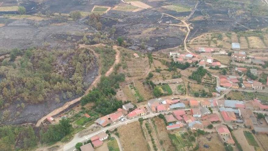 Zona calcinada en un reciente incendio en Bermillo de Alba.