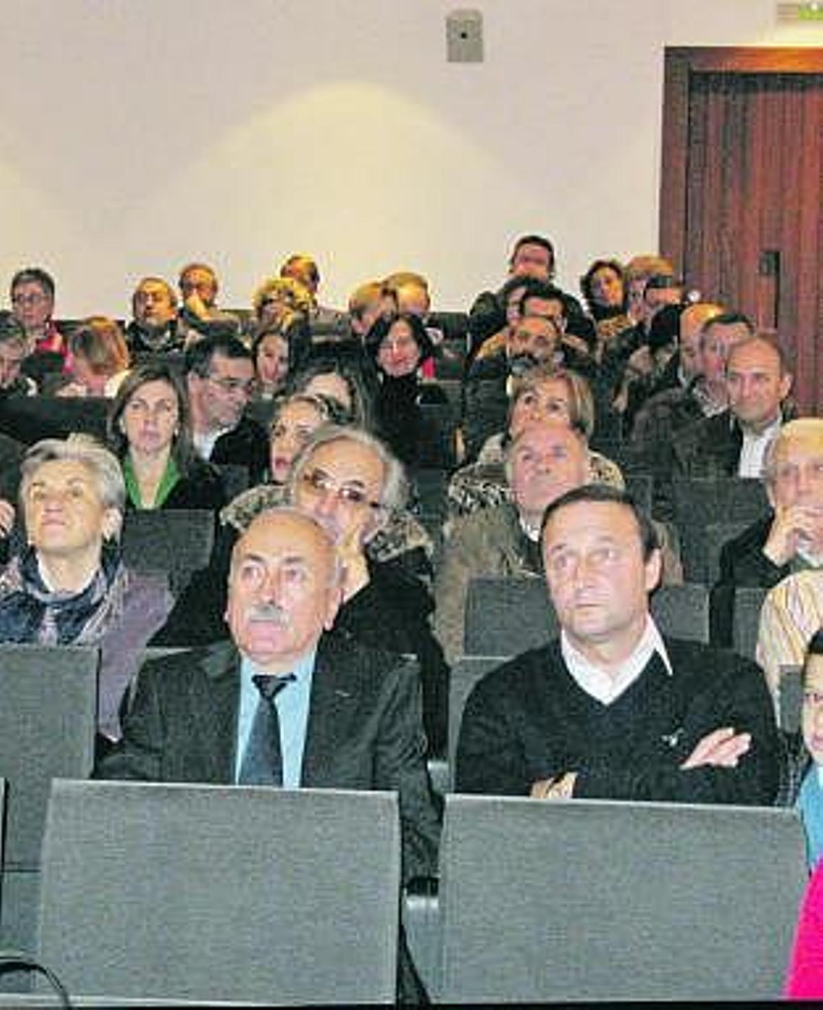 Los que trabajan por la Villa en silencio