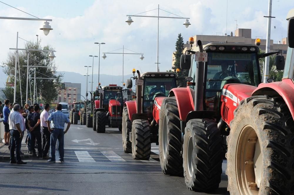 Los tractores a su paso por el Auditorio