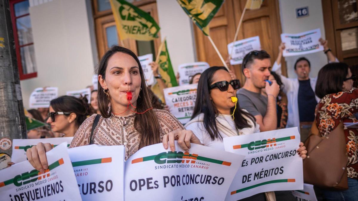 Manifestación de médicos en Tenerife