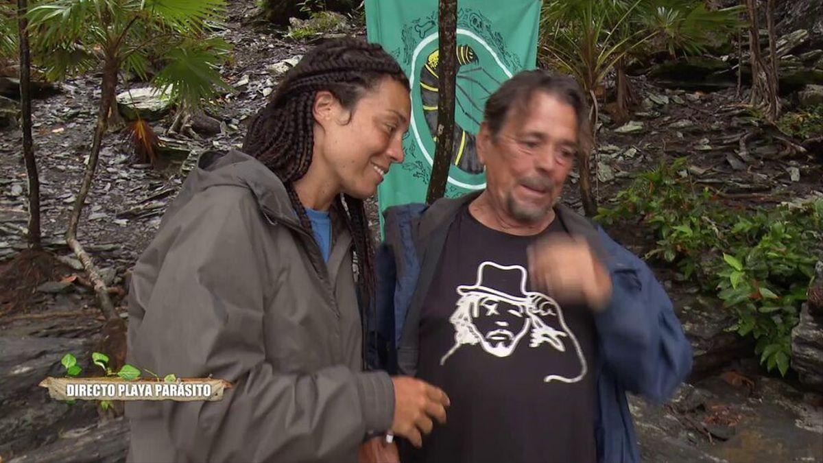 Ainhoa Cantalapiedra y Juan Muñoz en 'Supervivientes'.