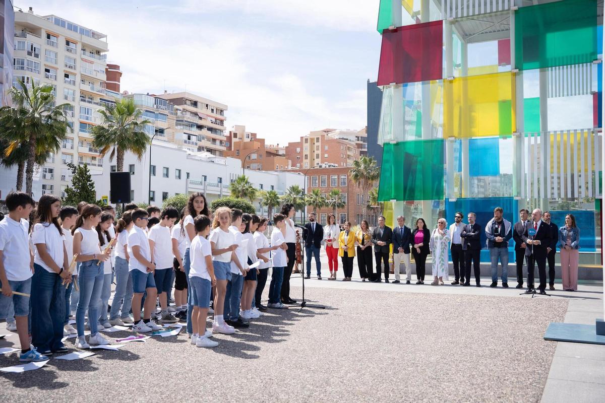 Alumnos del Colegio Tartessos de Málaga en la celebración del Día de Europa.