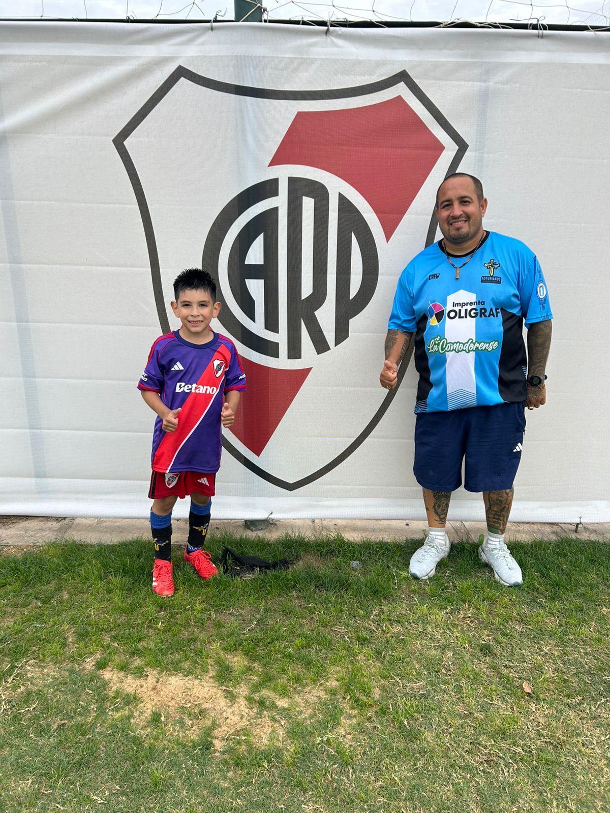 Bruno con su entrenador en Asturiano, Mariano Tula.