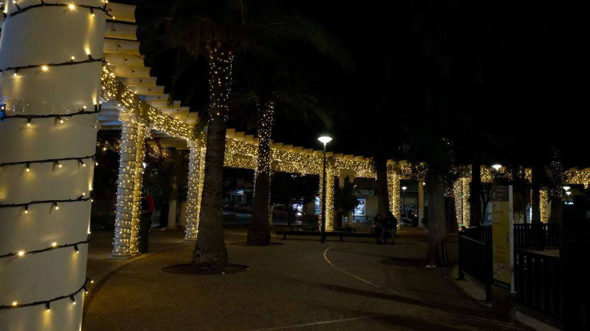 Las fotos de las nuevas luces de Navidad de la plaza de las Columnas de Palma