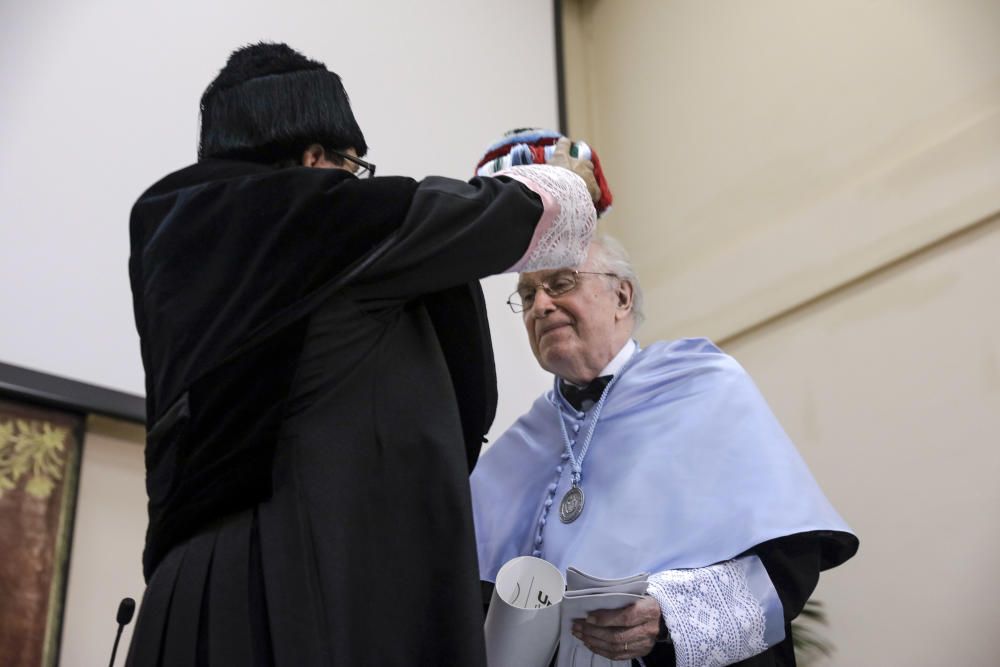 Joan Veny, doctor honoris causa de la UIB