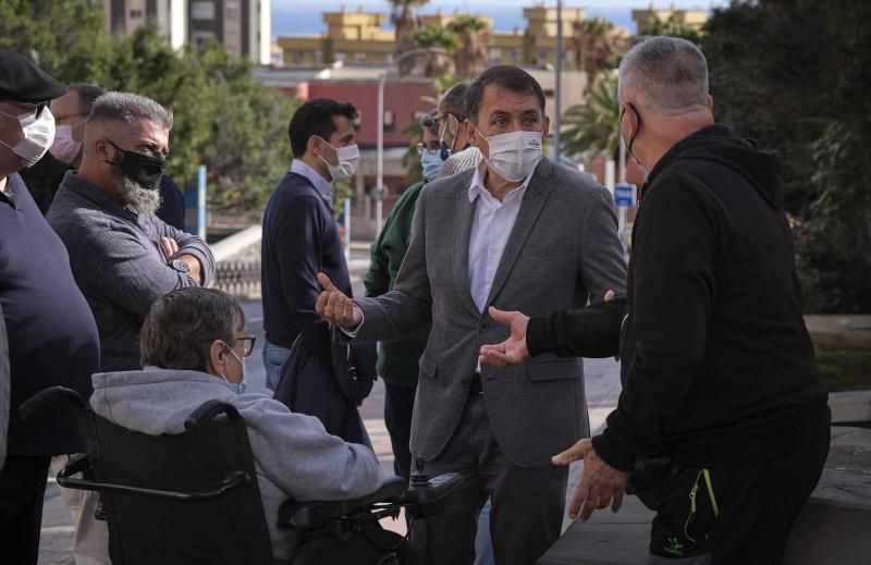 Visita al la parcela J de Santa Clara