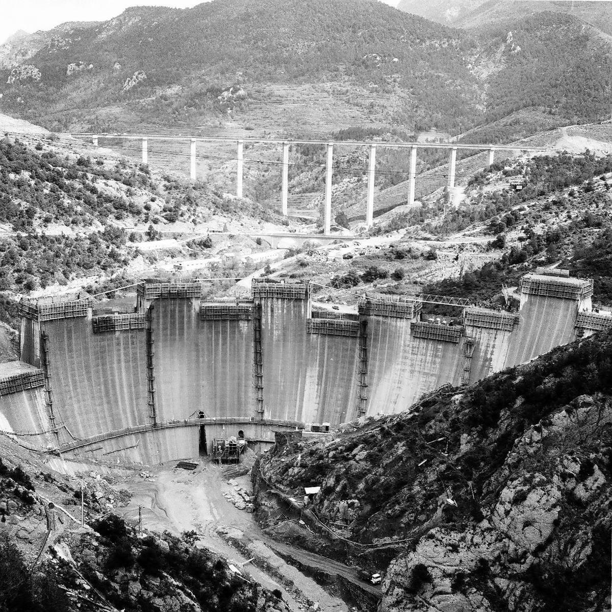 Construcció de la presa de la Baells