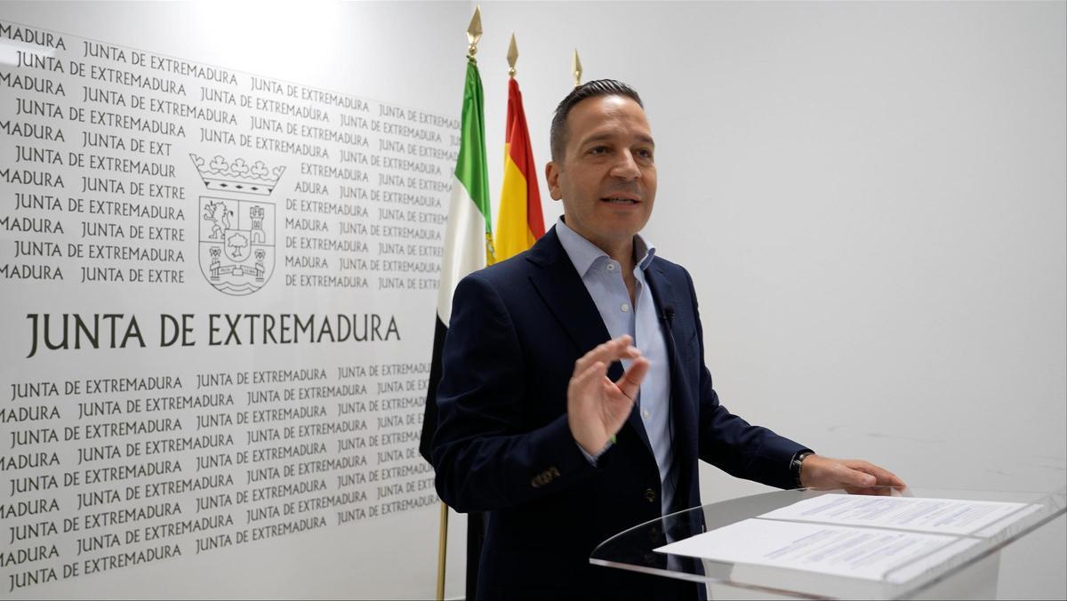 Óscar Fernández Calle, viepresidente y consejero de Desregulación, Servicios Sociales y familia