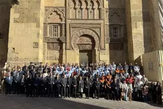 El homenaje a las instituciones por su labor en el incendio de la Mezquita-Catedral, en imágenes