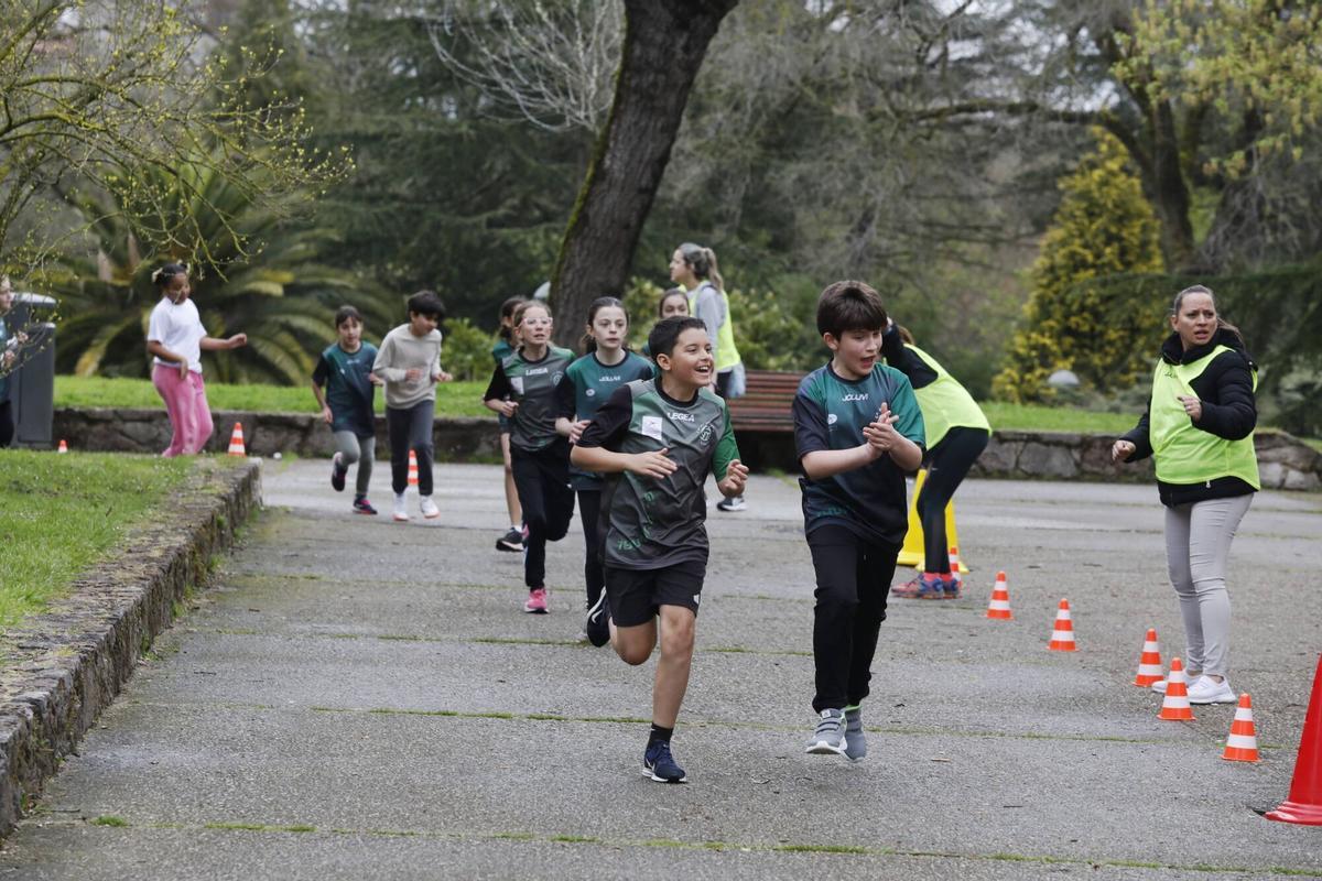 En imágenes: Participantes en la cross escolar del Marcelo Gago en homenaje a Dacal En imágenes: Participantes en la cross escolar del Marcelo Gago en homenaje a Dacal