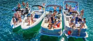 Fiestas masivas de barcos en islas y calas del Mar Menor: antítesis del turismo responsable